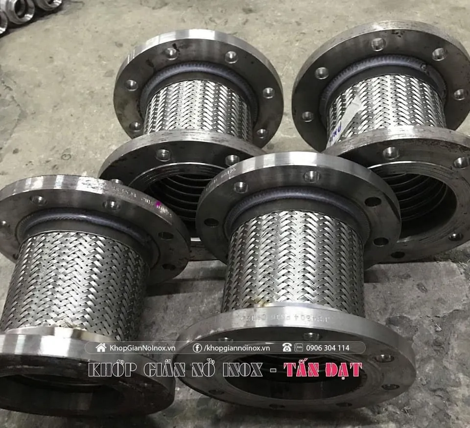 Khớp nối mềm kết nối mặt bích 10K inox một đầu cố định , một đầu xoay