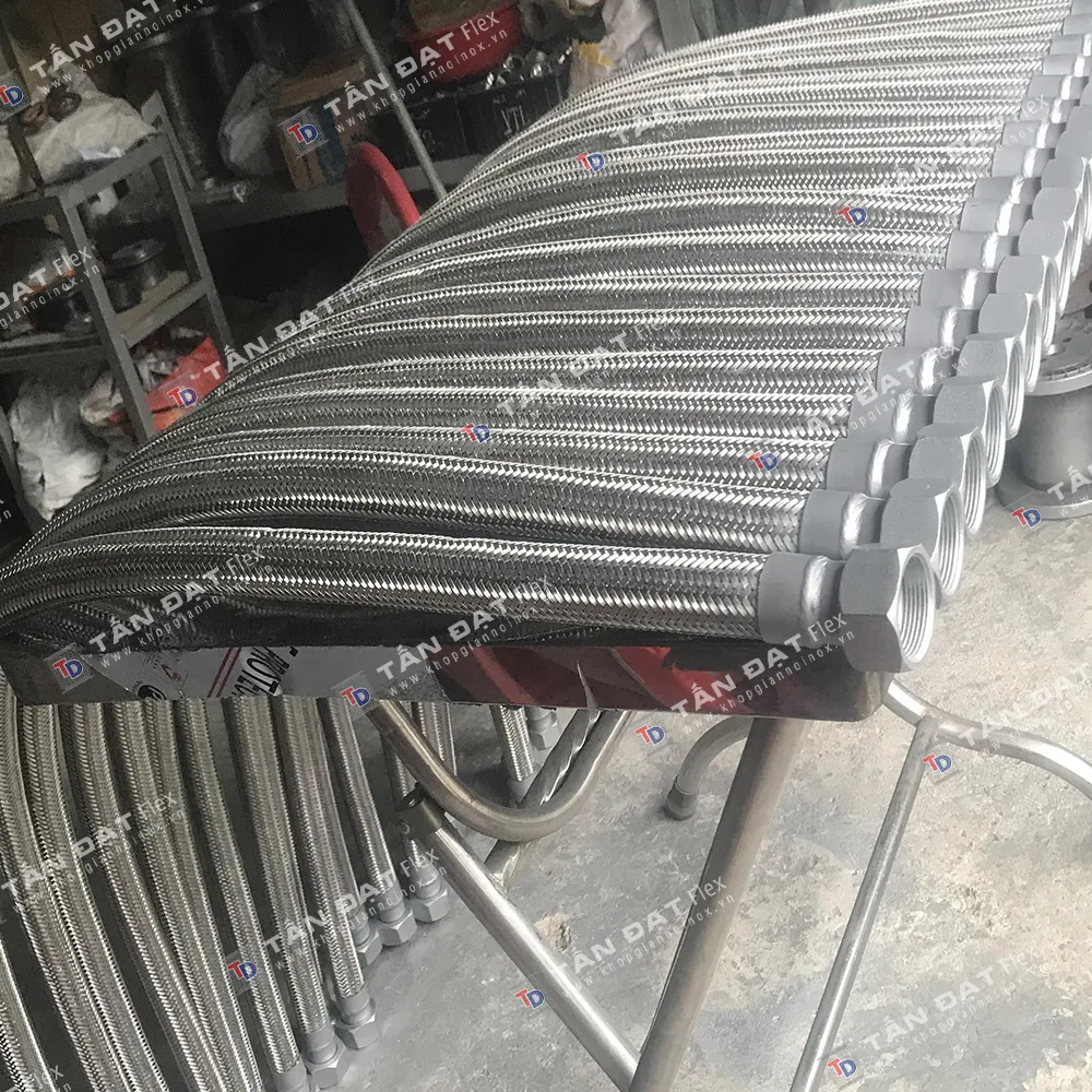 Ống mềm inox chịu nhiệt bọc lưới: cấu tạo, tính năng và ứng dụng