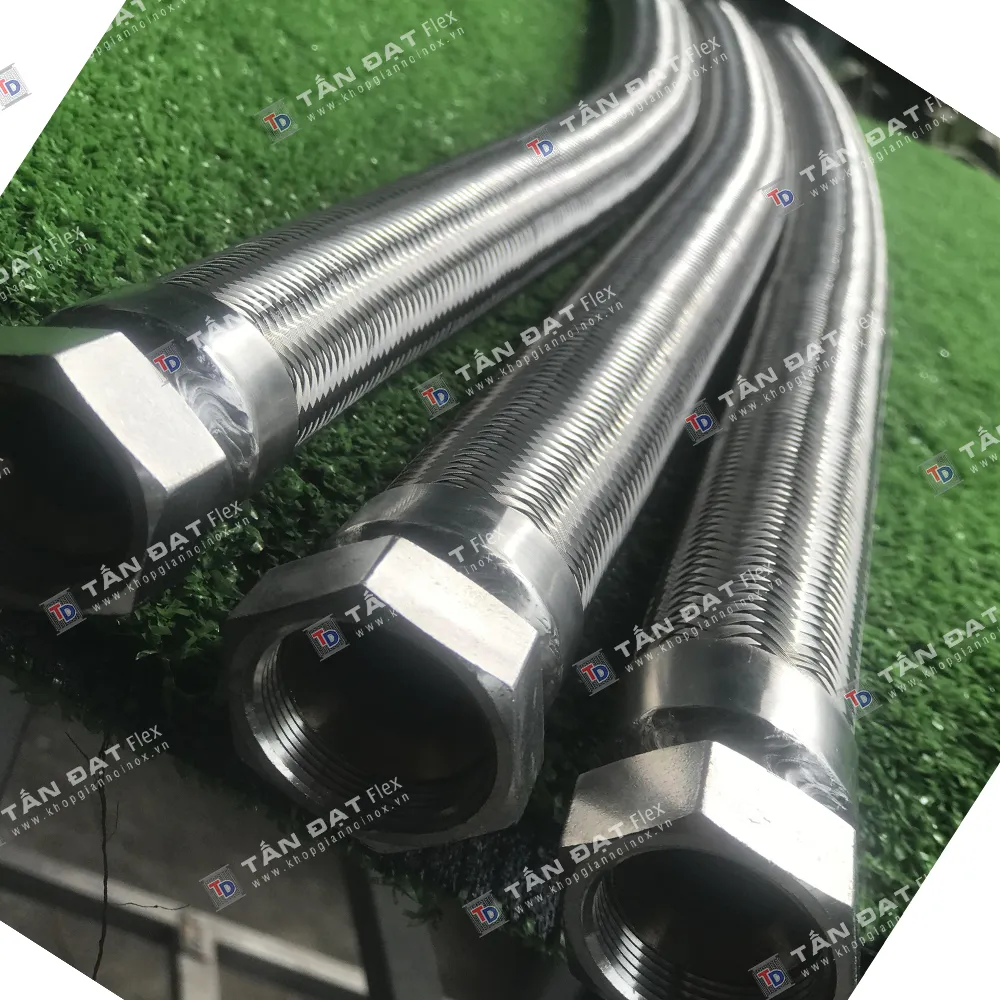 Khớp nối mềm inox 304 kết nối ren rắc co
