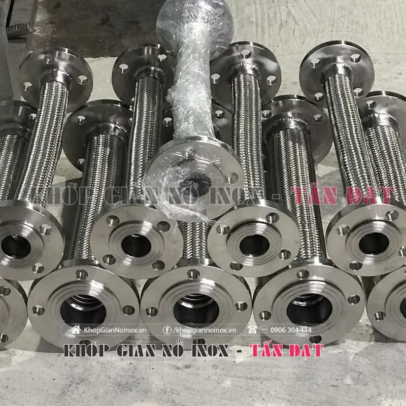 Khớp nối mềm inox kết nối mặt bích JIS 10K inox 1 đầu cố định 1 đầu xoay DN50