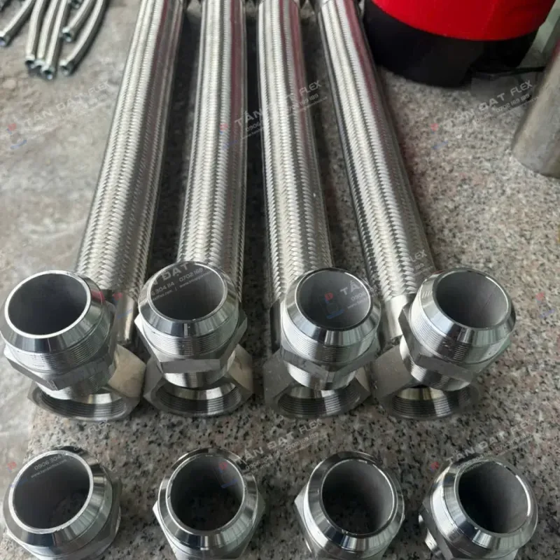 Ống mềm kết nối 2 đầu ren côn lõm kèm kép nối phi 60 inox 304