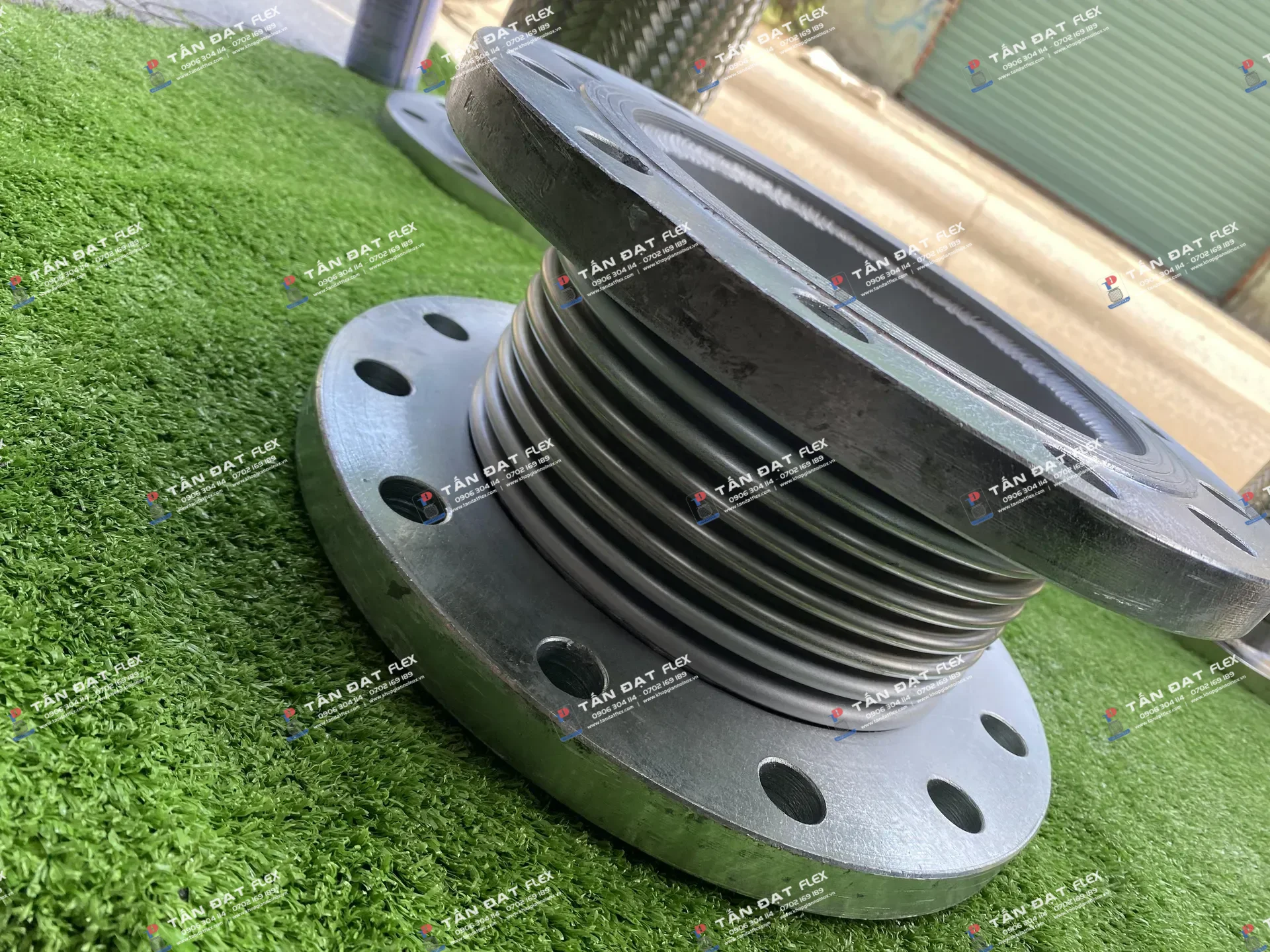 Stainless steel flanged flexible joint - photo 2