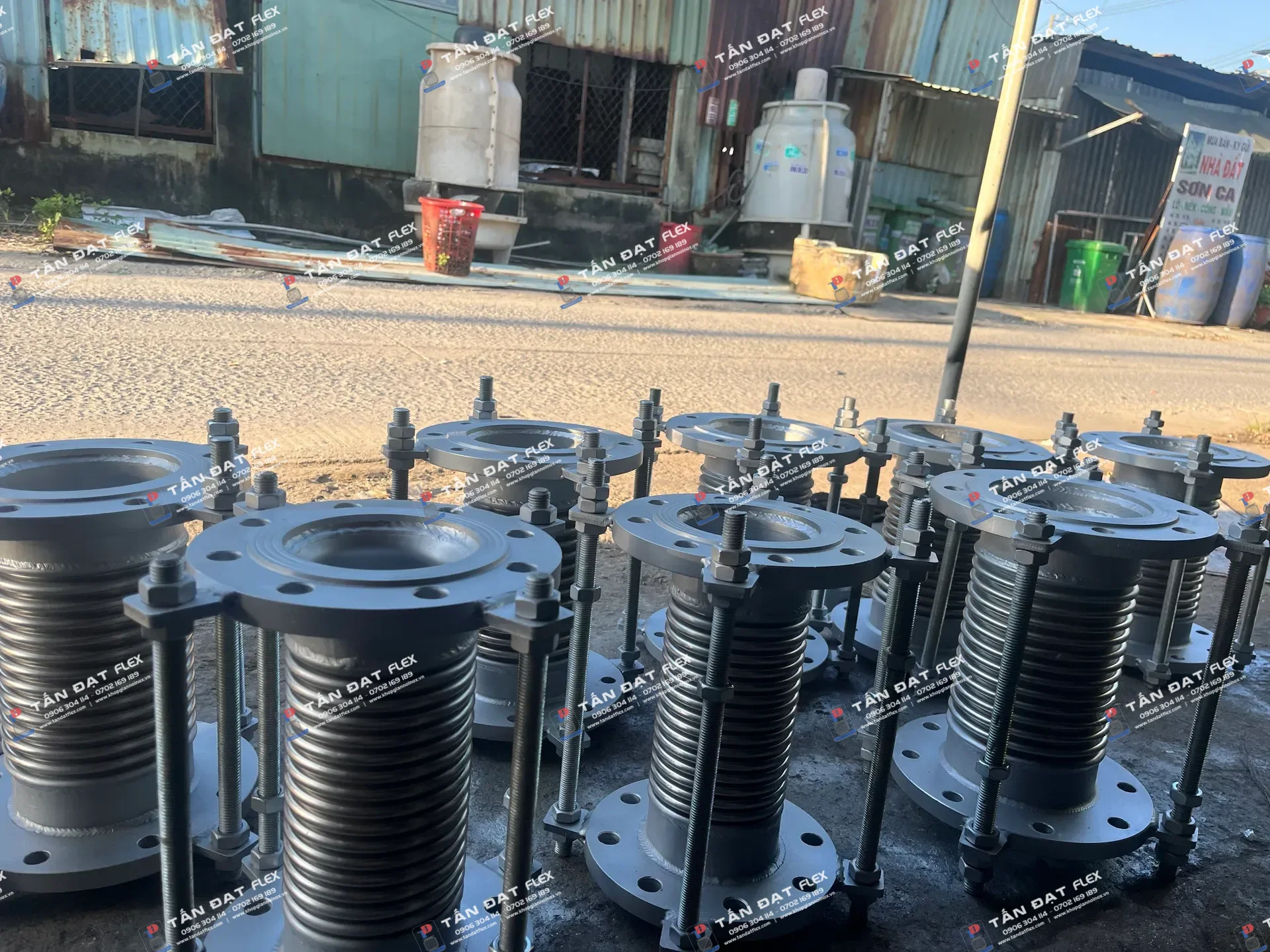 DN125 L=300mm 304 stainless steel pasty expansion joint with carbon steel PN16 flanged connection – image 4