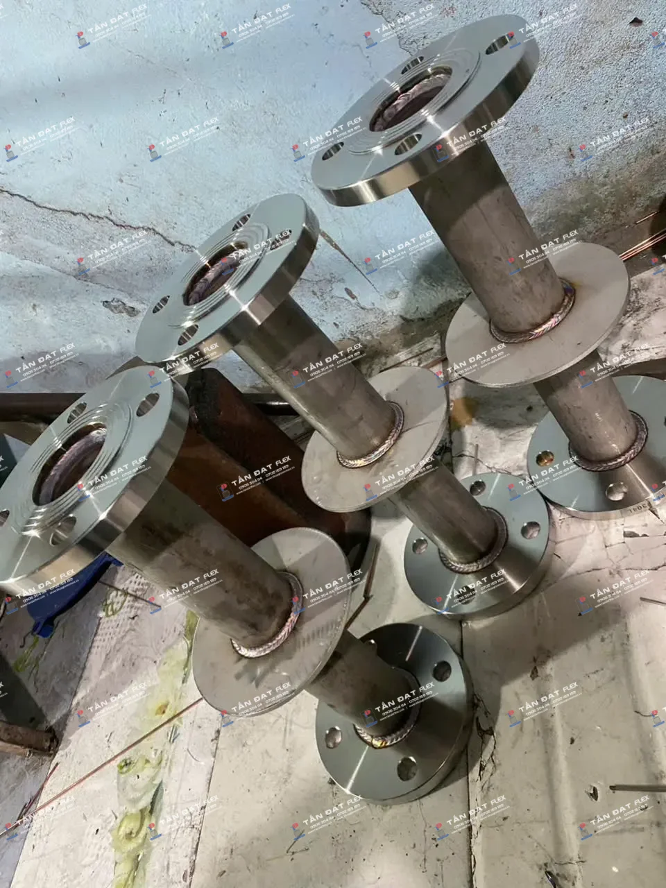 Custom 304 stainless steel wall sleeve and penetration pipe – image 3