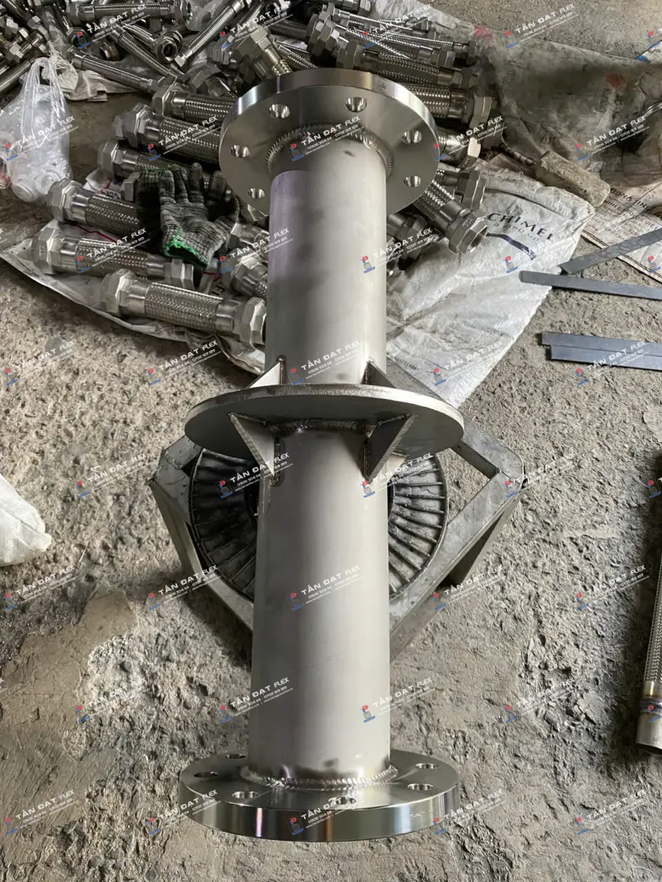 Custom 304 stainless steel wall sleeve and penetration pipe – image 4